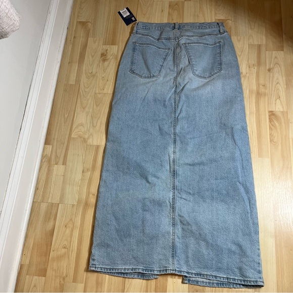 Women's Ultra-High Rise Denim Maxi Skirt - Universal Thread Light Wash size 6 - Picture 6 of 6